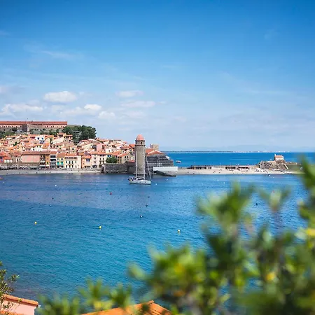 Le Bon Port 3* קוליור