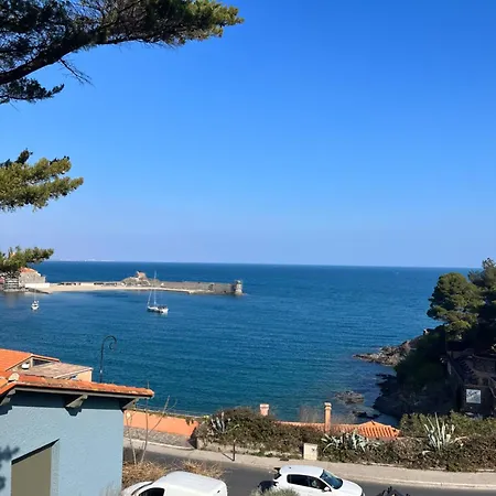 Le Bon Port מלון 3*