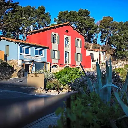 Le Bon Port 3*