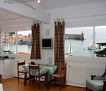 Le Bon Port Hotel
