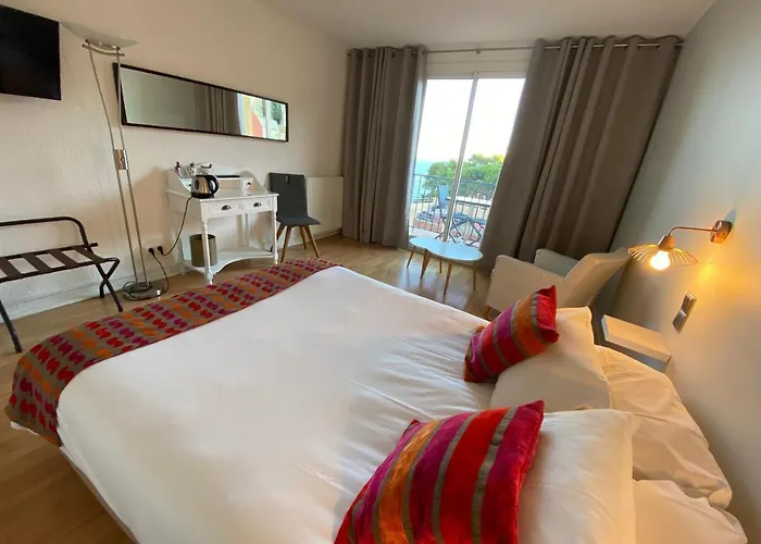 Le Bon Port Hotel Collioure