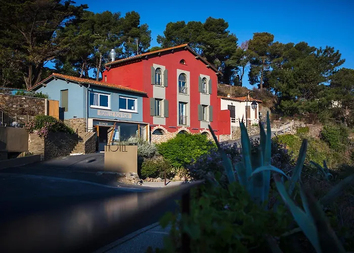 Le Bon Port Hotel 3*