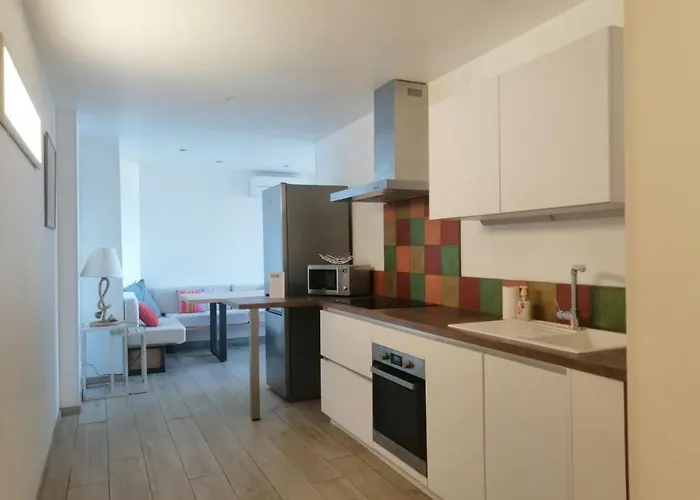 Le Bon Port Hotel 3*