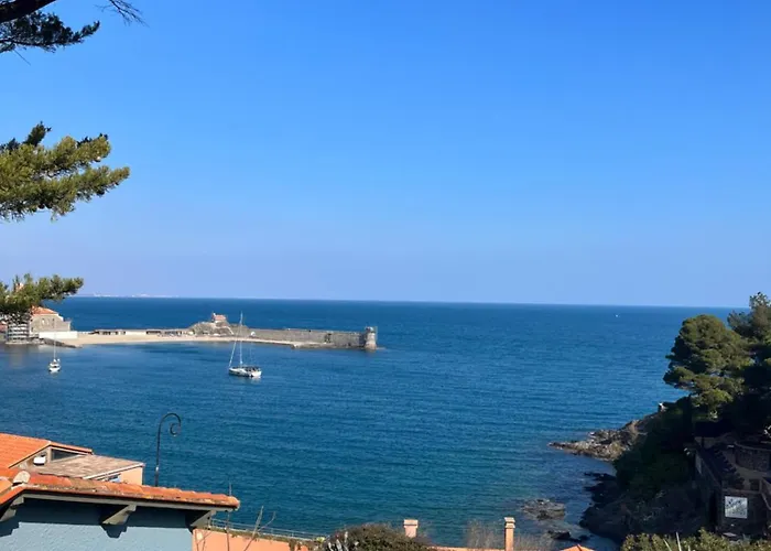 Le Bon Port Hotel 3*