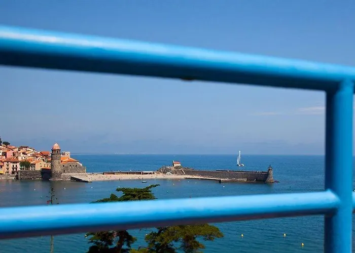 Le Bon Port Hotel 3*